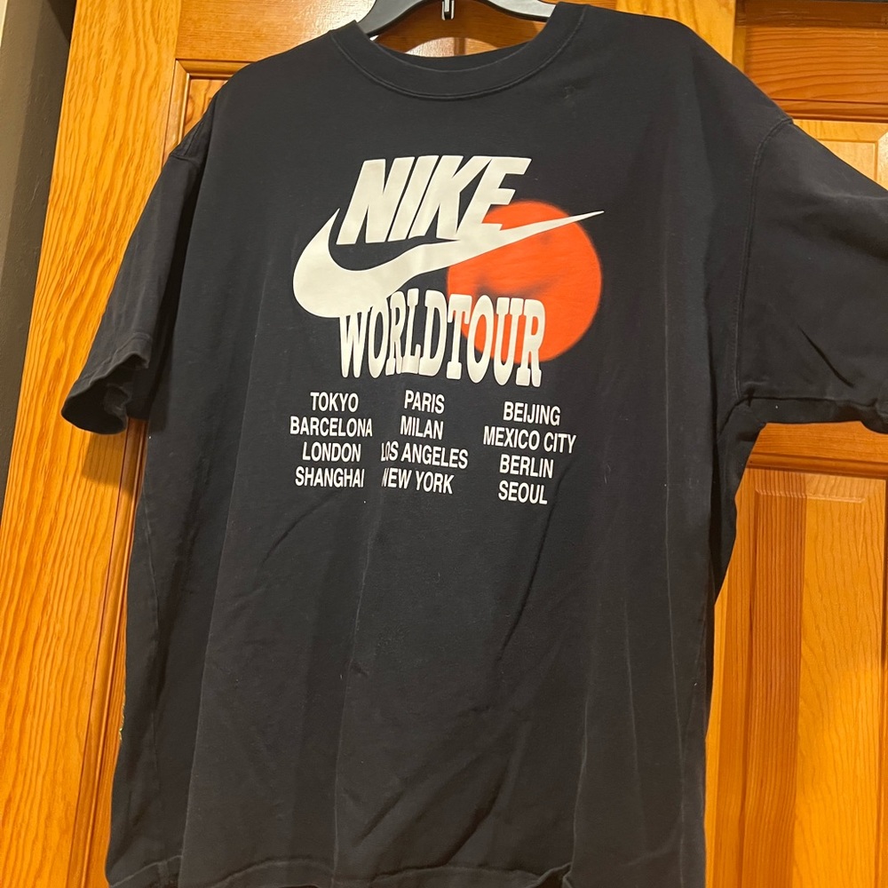 Nike World Tour T-Shirt